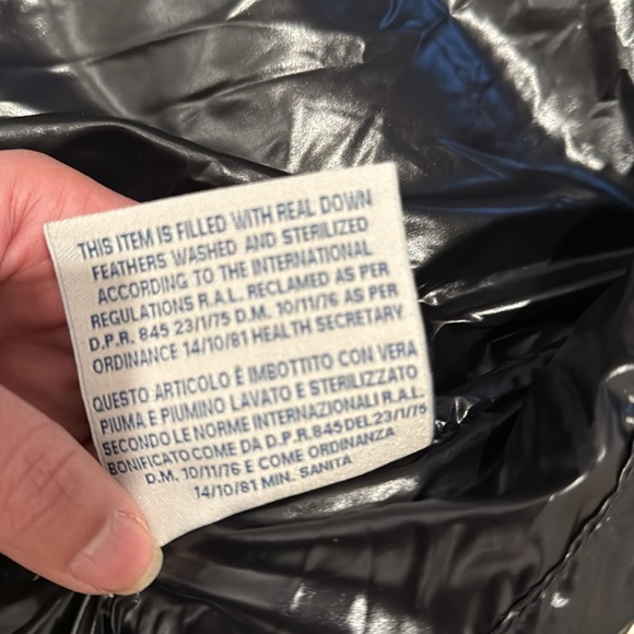 Moncler Tibb Down Vest size 4 - Picture 5 of 8